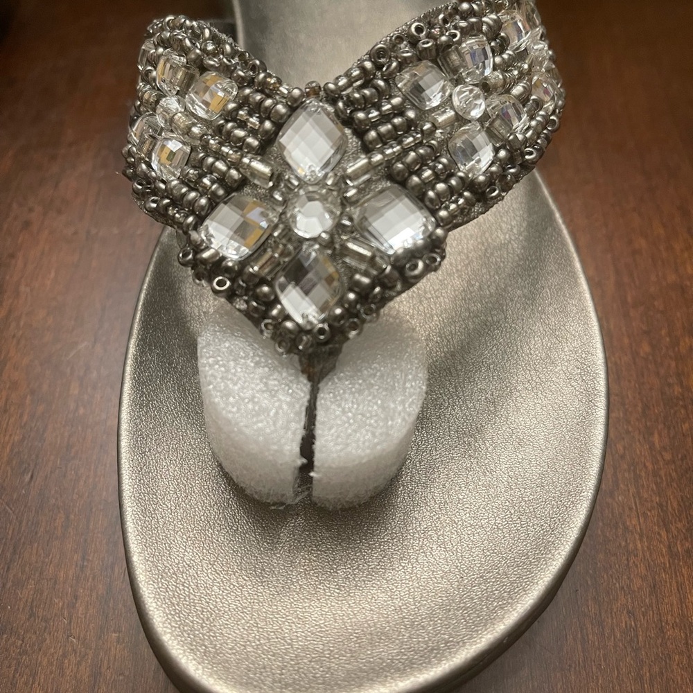NWOT Kenneth Cole Reaction Women's Silver Sandals - Picture 6 of 9